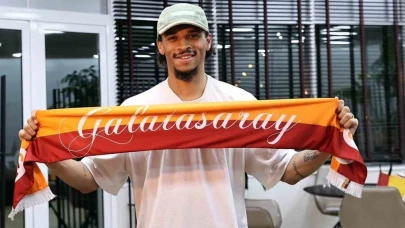 Galatasaray'da Leroy Sane heyecanı: Taraftarlar yıldız oyuncuyu coşkuyla karşıladı