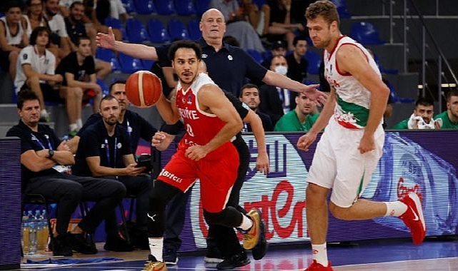 12 Dev Adam'a Fransa maçı öncesi Shane Larkin'den kötü haber
