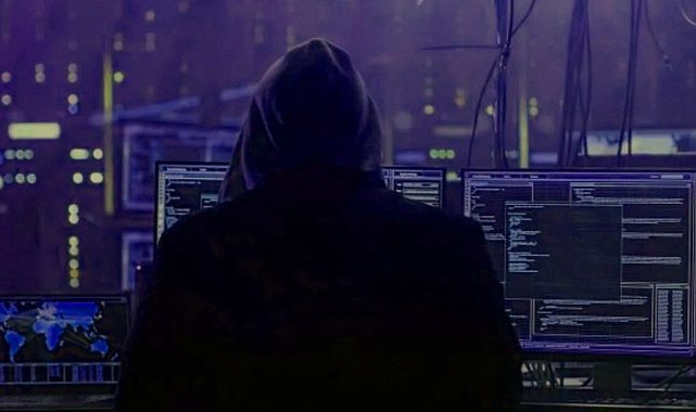 17 yaşındaki beyaz hacker Marmara Üniversitesi web sitesini hackledi! SMS attı "anlatayım düzeltin"