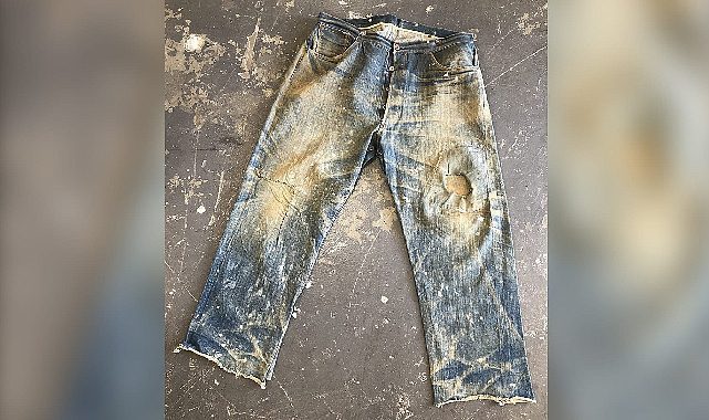 250 yıllık kot pantolon rekor fiyata satıldı