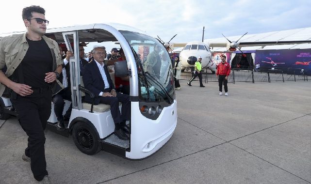 Kemal Kılıçdaroğlu TEKNOFEST'i ziyaret etti