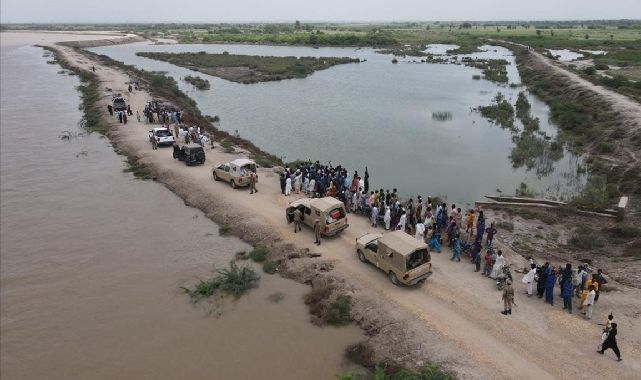 Pakistan'daki felakette bilanço giderek artıyor