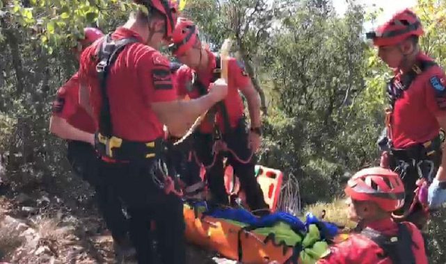 Yamaç paraşütü yapan Rus turist kayalıklara çarparak öldü