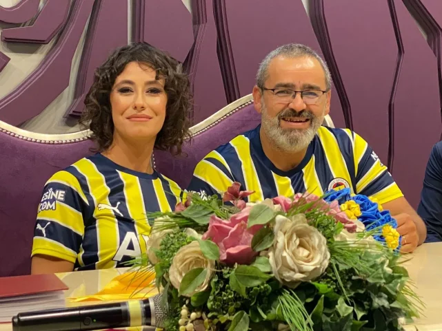 Ceyhun Bozkurt ve Hilal Özdemir, Fenerbahçe forması giyerek nikah masasına oturdu