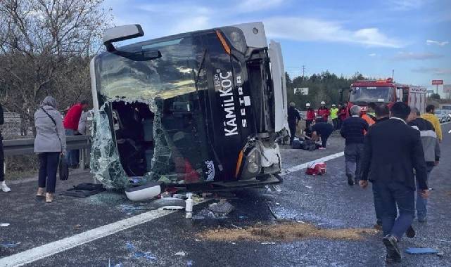 Bolu'da yolcu otobüsü devrildi, yaralı sayısı yüksek