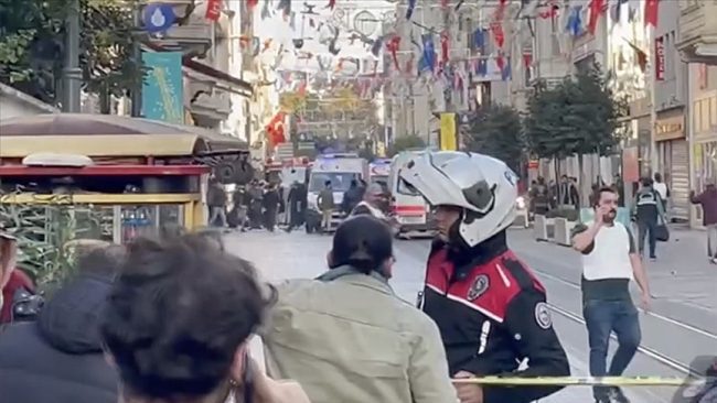 Beyoğlu İstiklal Caddesinde Patlama oldu