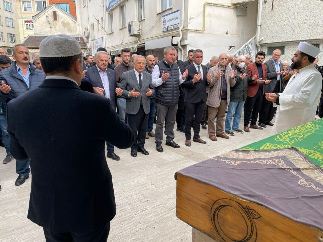 Ordu BŞB Başkanı Hilmi Güler'den öğretmenine vefa