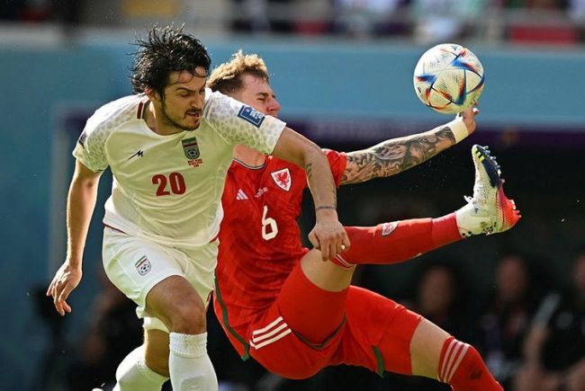 İran, Galleri son dakikada attığı goller ile 2-0 mağlup etti.