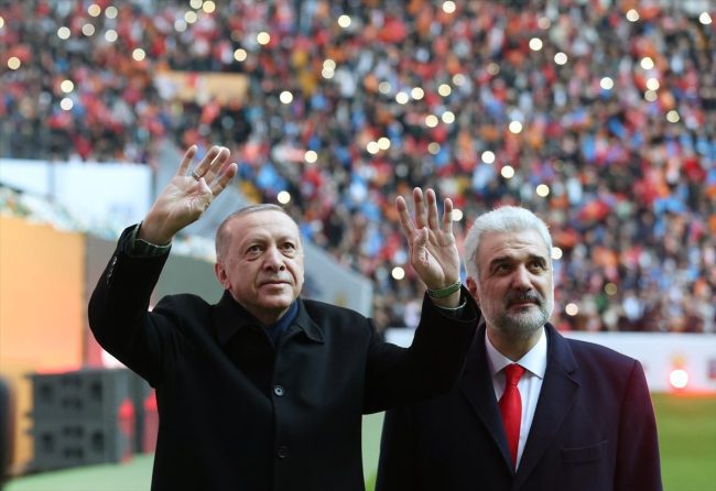 Cumhurbaşkanı Erdoğan Galatasaray Stadında 100 Bin kişi ile buluştu