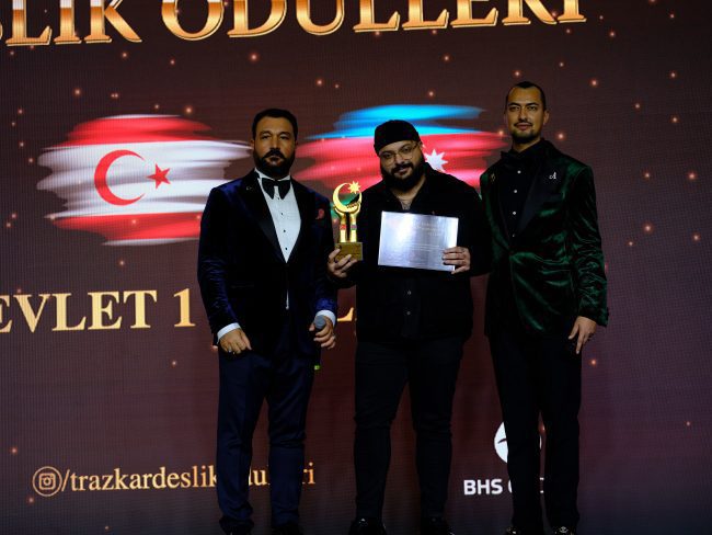 Türkiye-Azerbaycan Kardeşlik Gecesi Ödül Törenleri Yapıldı