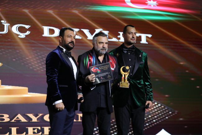 Türkiye-Azerbaycan Kardeşlik Gecesi Ödül Törenleri Yapıldı