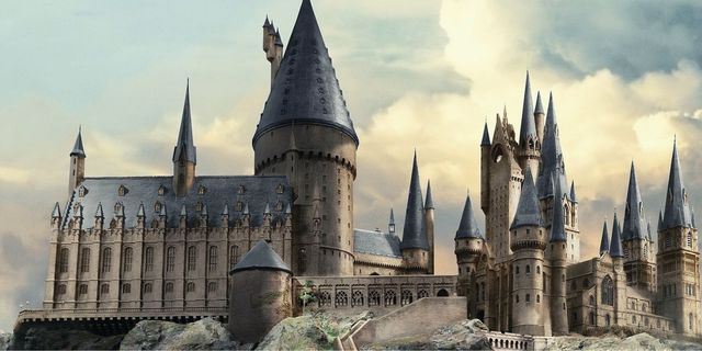 Hogwarts evi gerçek mi, nerede? Hogwarts büyücülük okulunun özellikleri
