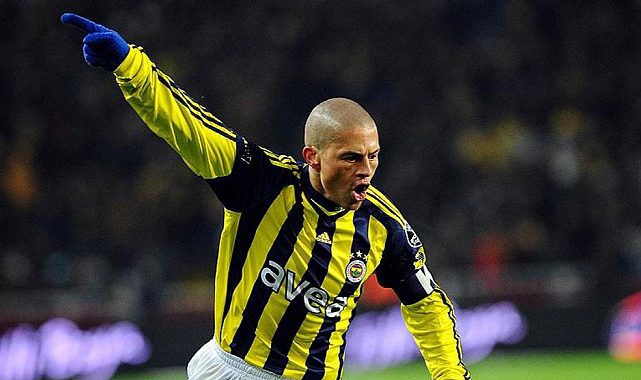 Alex de Souza Fenerbahçe'ye mi geliyor? Yuvama dönüyorum mesajının anlamı ne?