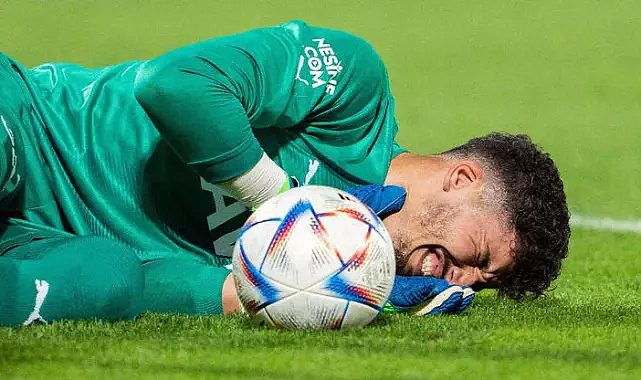 Altay Bayındır'dan özür dilediler!