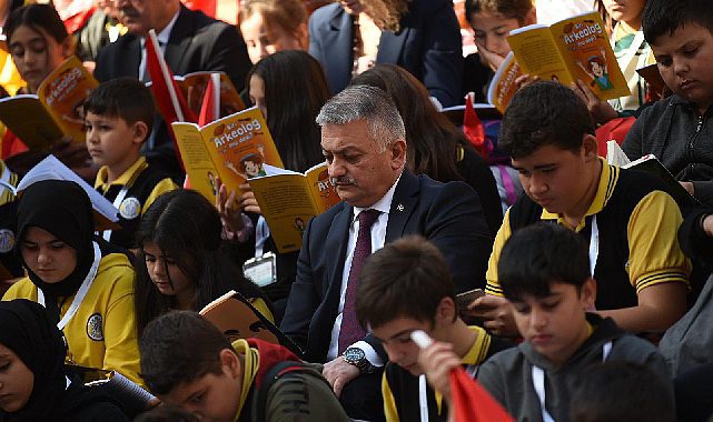Antalya Aspendos okuma şenliğine 7 bin öğrenci katıldı! "Okumak kazanacak" dediler