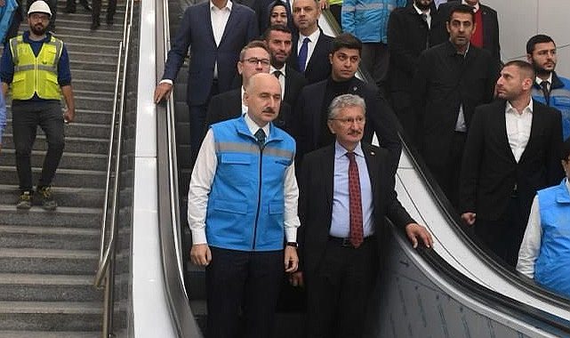 Başakşehir-Kayaşehir metrosunda yüzde 95 tamam! Bakan Karaismailoğlu İBB'yi topa tuttu, "emek hırsızlığını iyi biliyorlar"