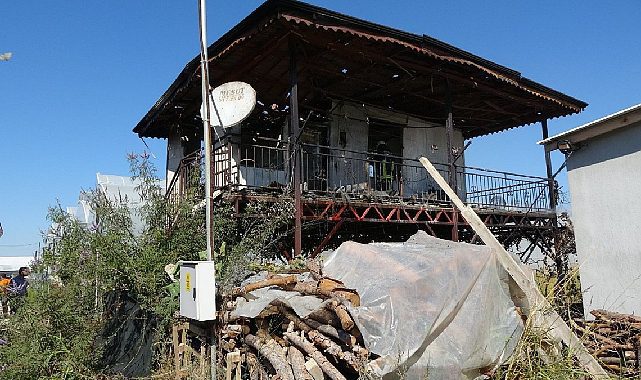 Eşi terk edince evini yakıp komşusunu bıçakladı!