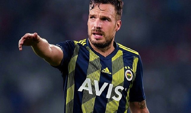 Fenerbahçe'de sol bek depremi! Yollar ayrıldı
