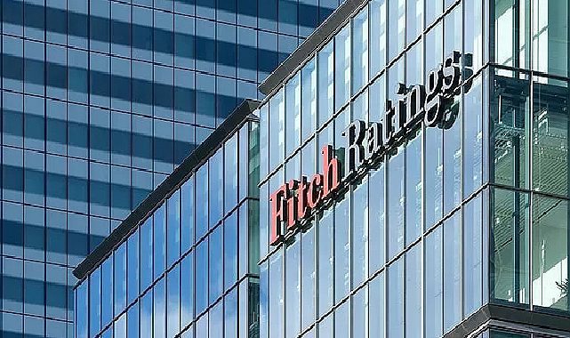 Fitch Türkiye'nin kredi notunu yine negatifte tuttu!