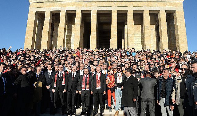 Galatasaray Anıtkabir'de Atatürk'ün huzurunda!
