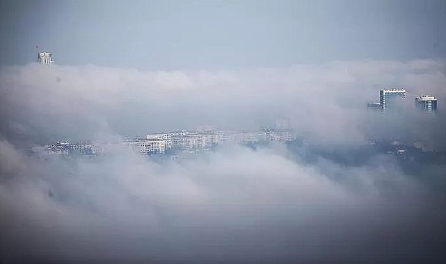 İstanbul'da yoğun sis: Vapur seferleri durdu