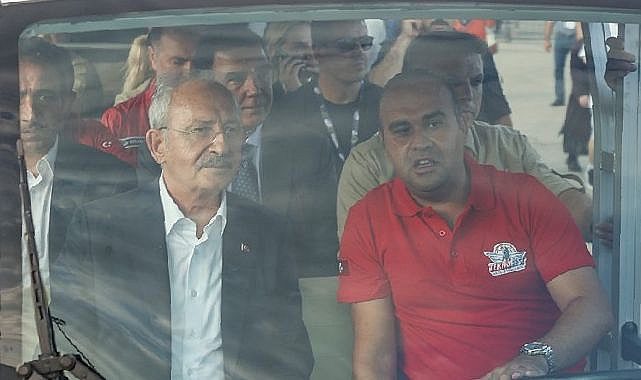 Kemal Kılıçdaroğlu TEKNOFEST'i ziyaret etti