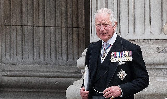 Kral Charles'a ikinci yumurtalı saldırı