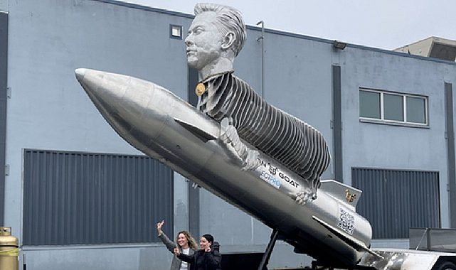 Kriptoculardan Elon Musk'a 5 tonluk heykel!