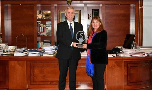 Mansur Yavaş'a şeffaflık ödülü! Uluslararası Şeffaflık Derneği ödülü takdim etti