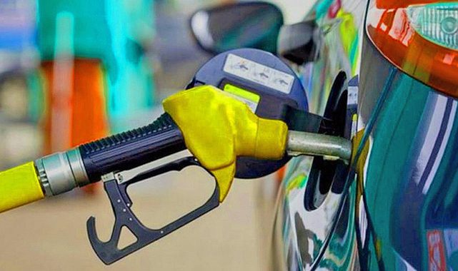 Motorin ve benzin fiyatları İstanbul'da ne kadar oldu? Motorin indirimi pompa satış fiyatlarına yansıdı