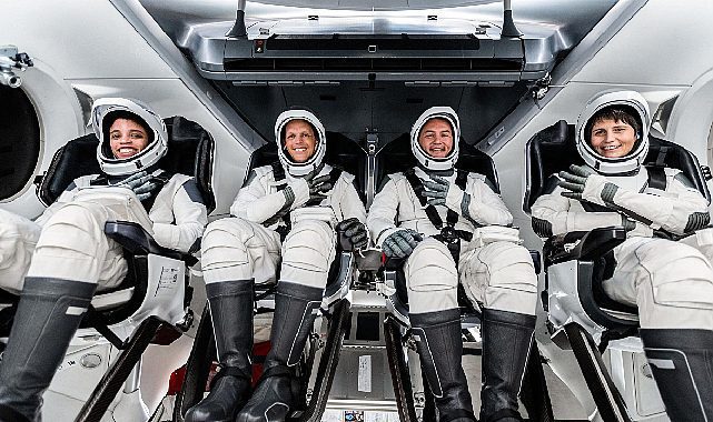 NASA astronotları 6 ay sonra Dünya'ya döndü
