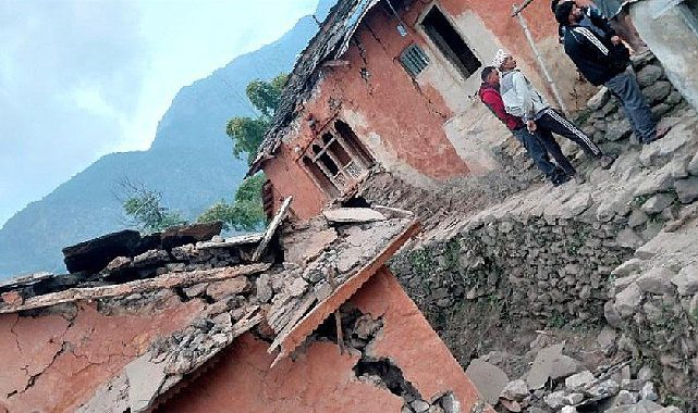 Nepal 5.6'lık depremle sallandı! Ölü ve yaralılar var