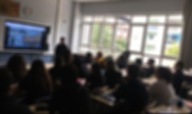 Öğretmen şiddeti! Öğrencisinin ayağını kırdı