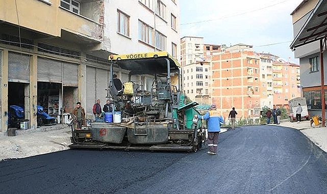 Ordu'da Kumru'nun merkezine sıcak asfalt çalışması yapıldı