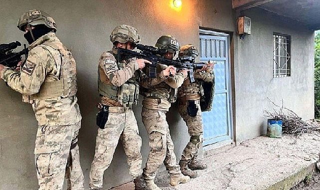 PKK operasyonunda 30 gözaltı! 18'i Büyükşehir Belediye personeli