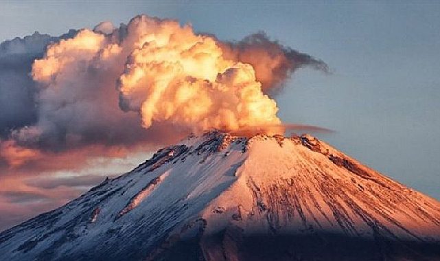Popocatepetl Yanardağı'nda hareketlilik! 13 kez patladı!