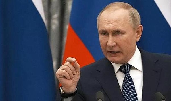 Putin Batı'ya rest çekmeye devam ediyor