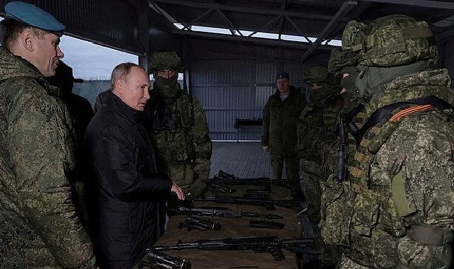 Putin keskin nişancı tüfeğiyle ateş açtı