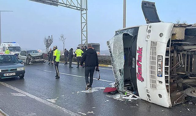 Sivas'ta buzlanma zincirleme kaza getirdi! 1'i ağır 3 yaralı