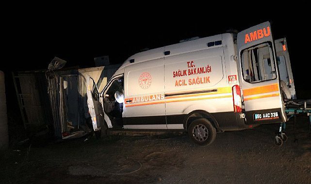 Şizofreni hastası ambulans kaçırdı! 3 araca çarpınca yakalandı