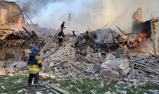 Son dakika! Rusya, Ukrayna'da pazar yerini vurdu: 7 ölü