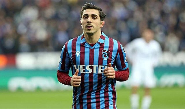Trabzonspor Abdulkadir Ömür ve Hüseyin Türkmen ile sözleşme uzattığını açıkladı
