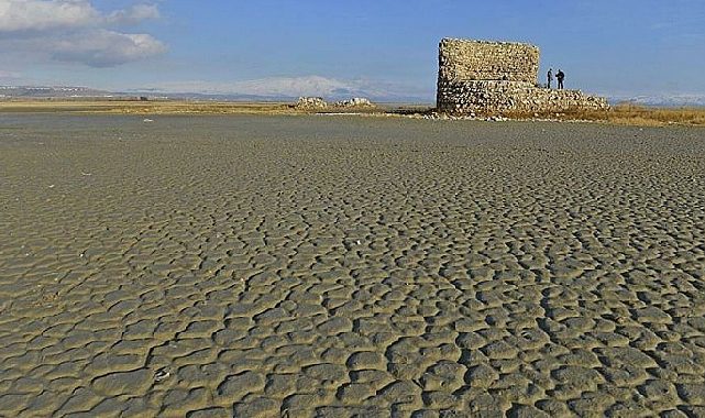 Van Gölü kuruyor! 61 milyon metreküp su buhar oldu