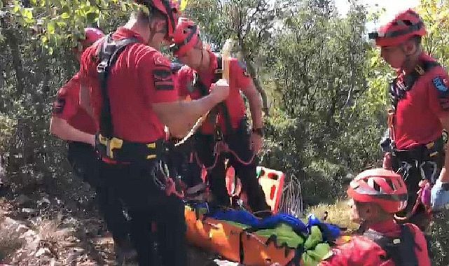 Yamaç paraşütü yapan Rus turist kayalıklara çarparak öldü