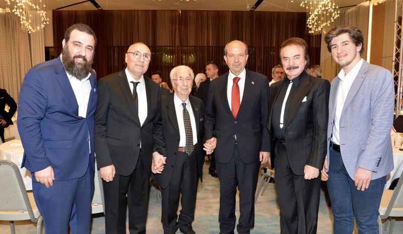 Siyasetten sanata, akademiden sivil topluma... ASAD ve ASAV'dan... “Aklımız Fikrimiz Türkiye”