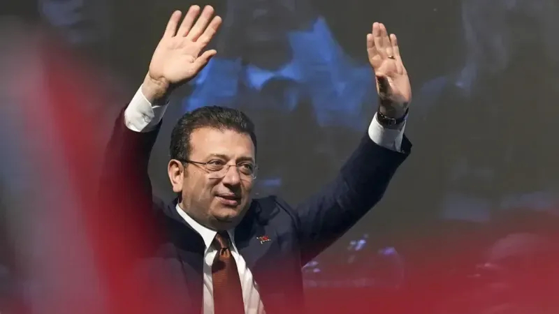 Gözaltındaki İmamoğlu'ndan ilk mesaj