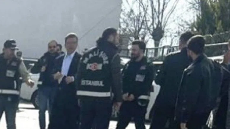 Eller kelepçeli mi? İmamoğlu'nun Silivri'den ilk görüntüleri geldi