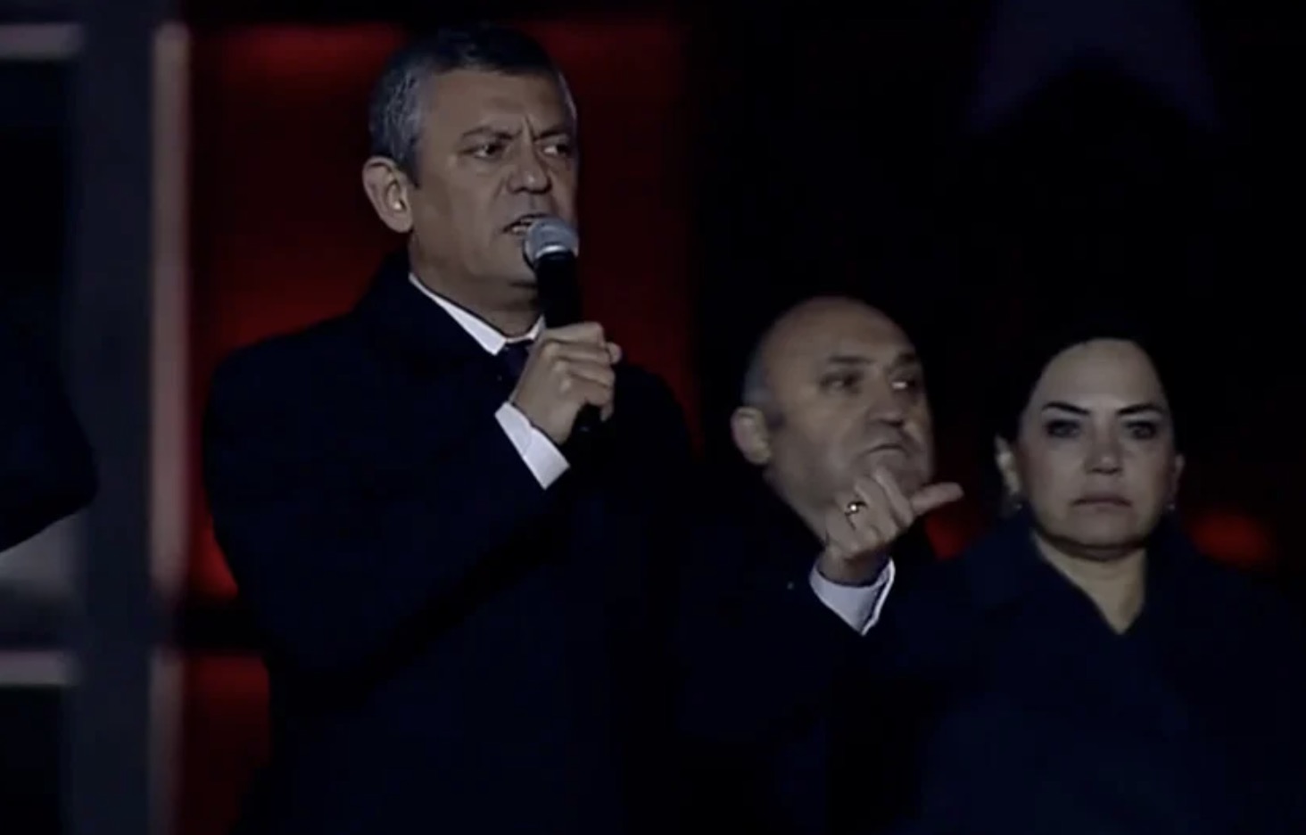 Özgür Özel çok sert: Bundan sonra sokaklardayız