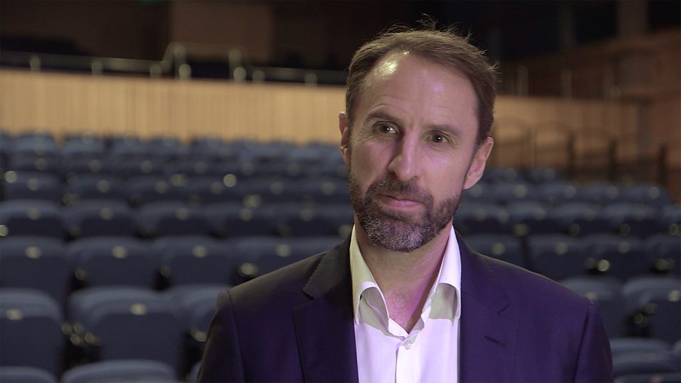 Gareth Southgate: "Genç erkeklere oyun ve pornodan ziyade iyi örnekler gerekiyor