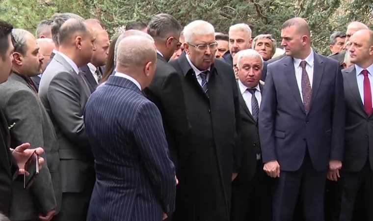 Program neden değişti? MHP'den Bahçeli'siz Türkeş anması